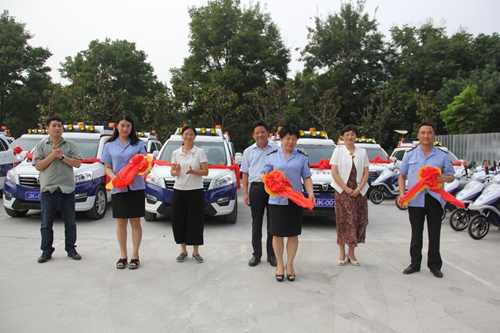 0726经开区食药监管局举行执法电动车发放仪式1_副本.jpg