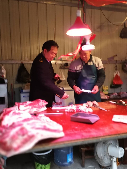 1011中牟县食药监管局开展肉类专项检查1_副本.jpg