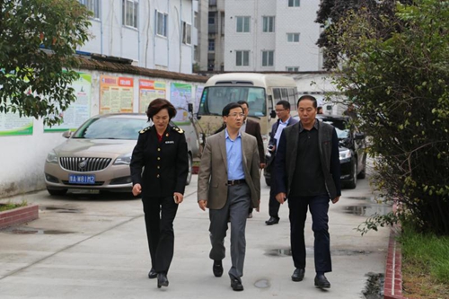 1018信访接待日 郑州市领导听民忧解难题1_副本.jpg