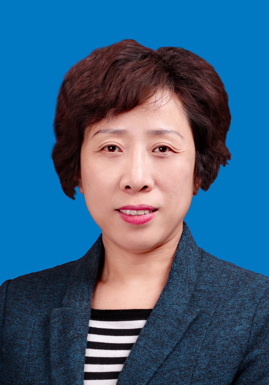 简介:张子筠,女,1965年10月出生,河北滦南人,中共党员,大专学历,现任